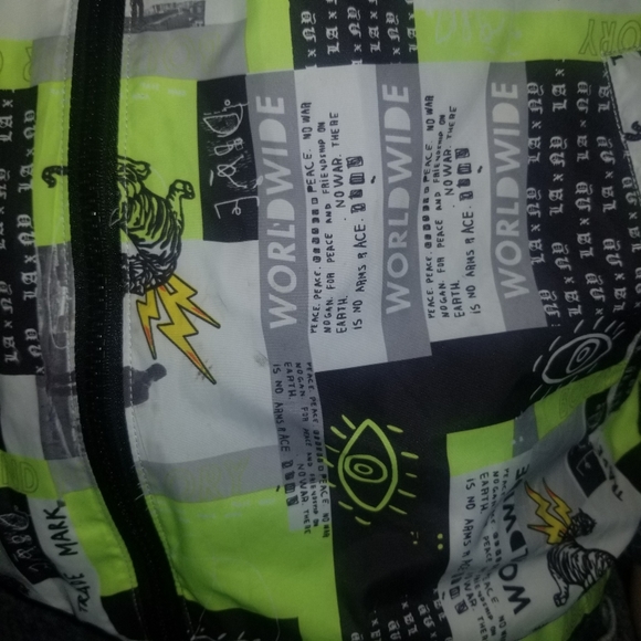 Forever 21 Mens Graphic Worldwide Windbreaker - Picture 7 of 10